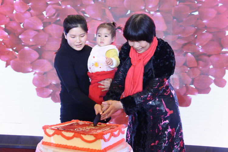 贵港红房子妇产医院_万众瞩目，600余人相聚红房子2周年庆典，共享盛宴
